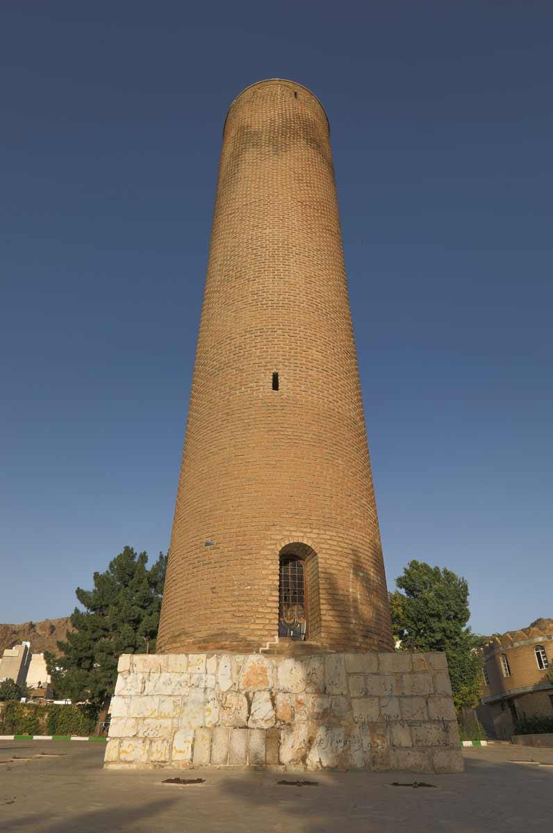 Brick Minaret ( Menare –e Ajori)